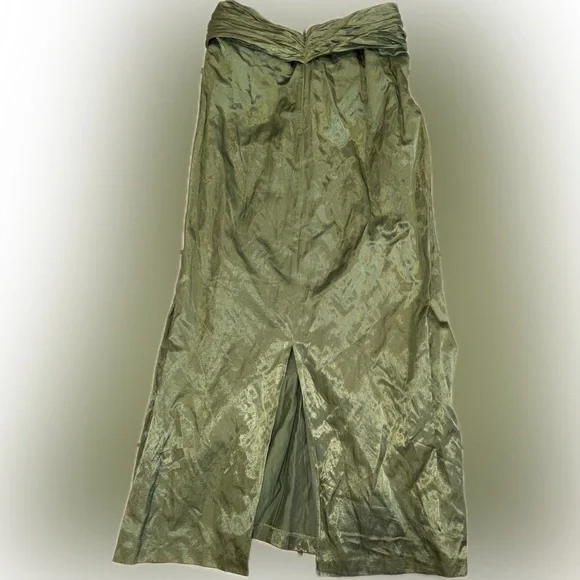 NWOT Vince Twist Front Skirt in Dark Pistachio Size 2 - Picture 2 of 10